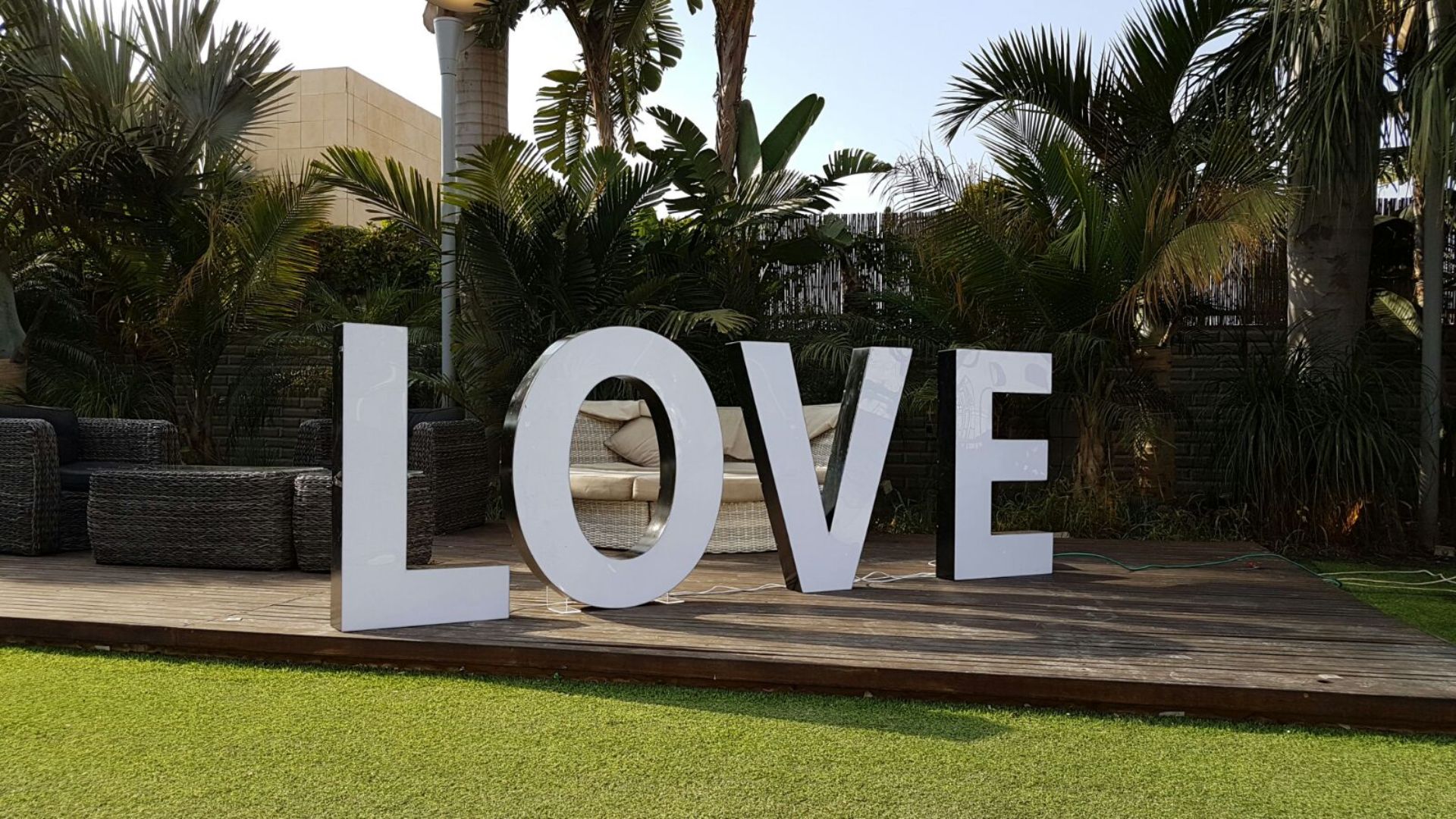 0fdf1801-f311-4da0-b87c-ceff351a6c71