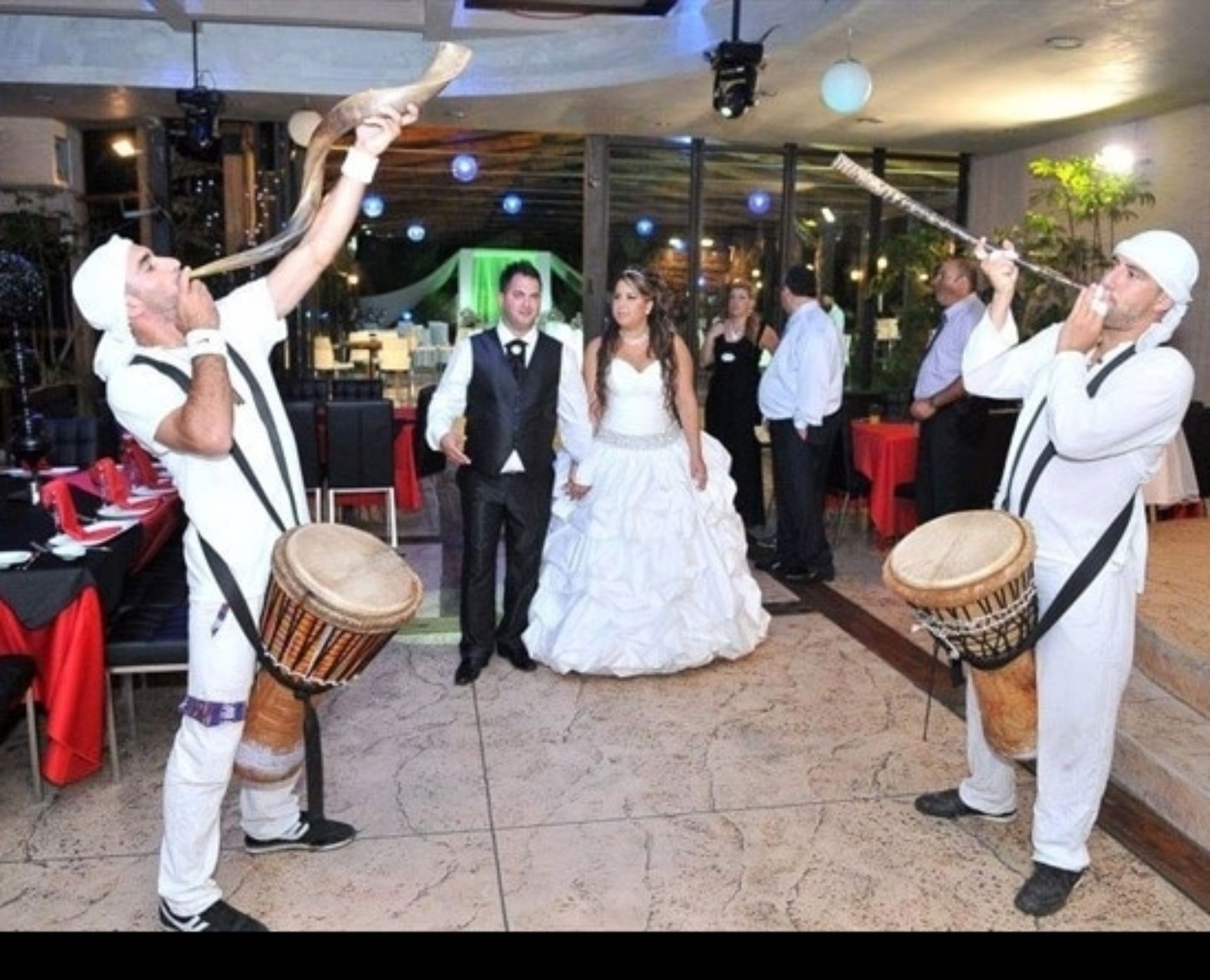 מתופפים ושופרות לחתונות