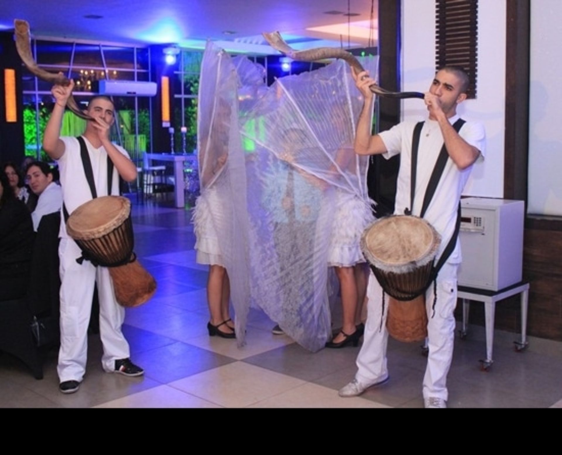 מתופפים ושופרות