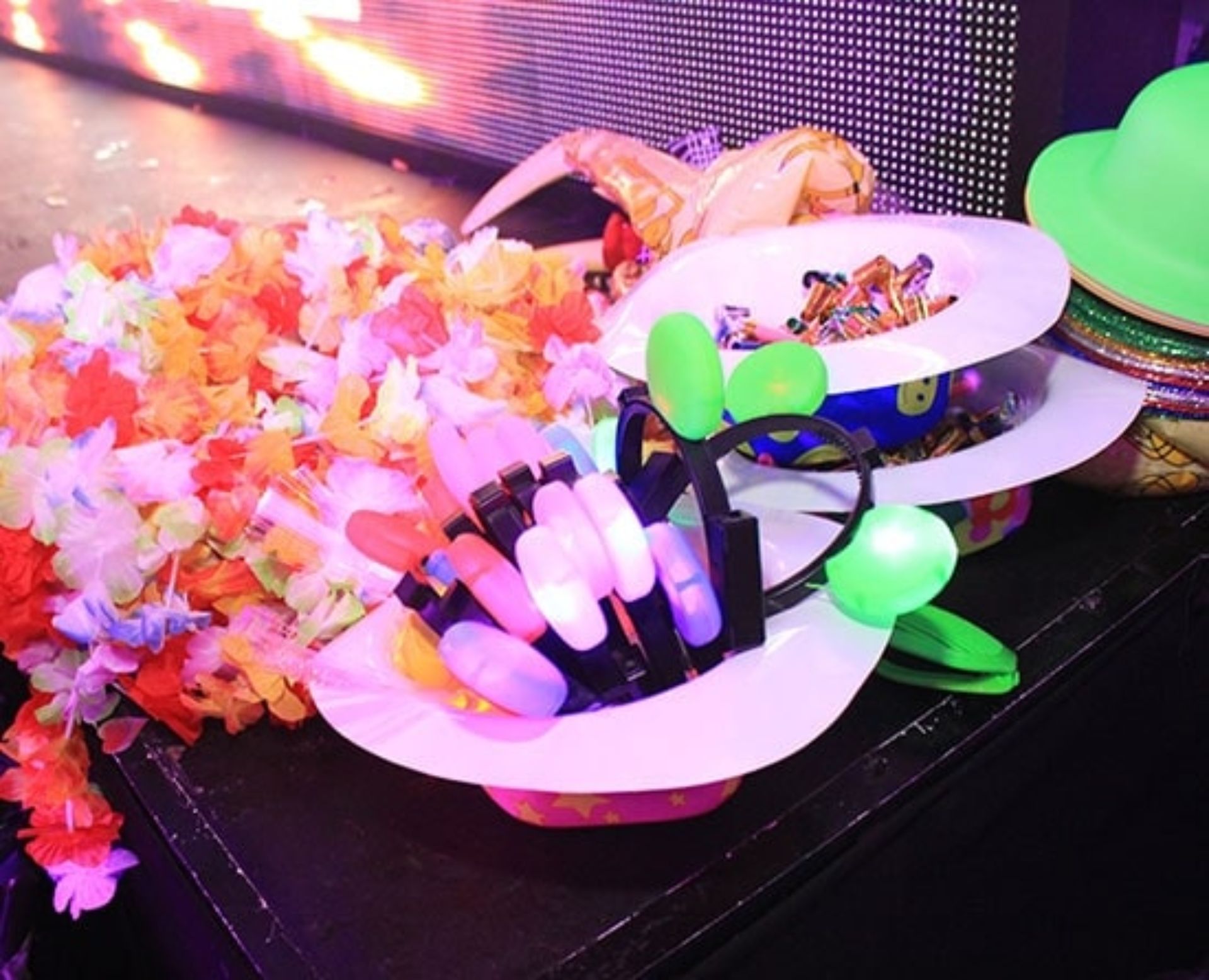 גימיקים זוהרים