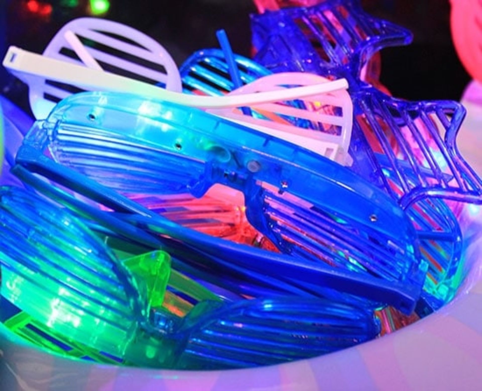 גימיקים זוהרים לאירועים