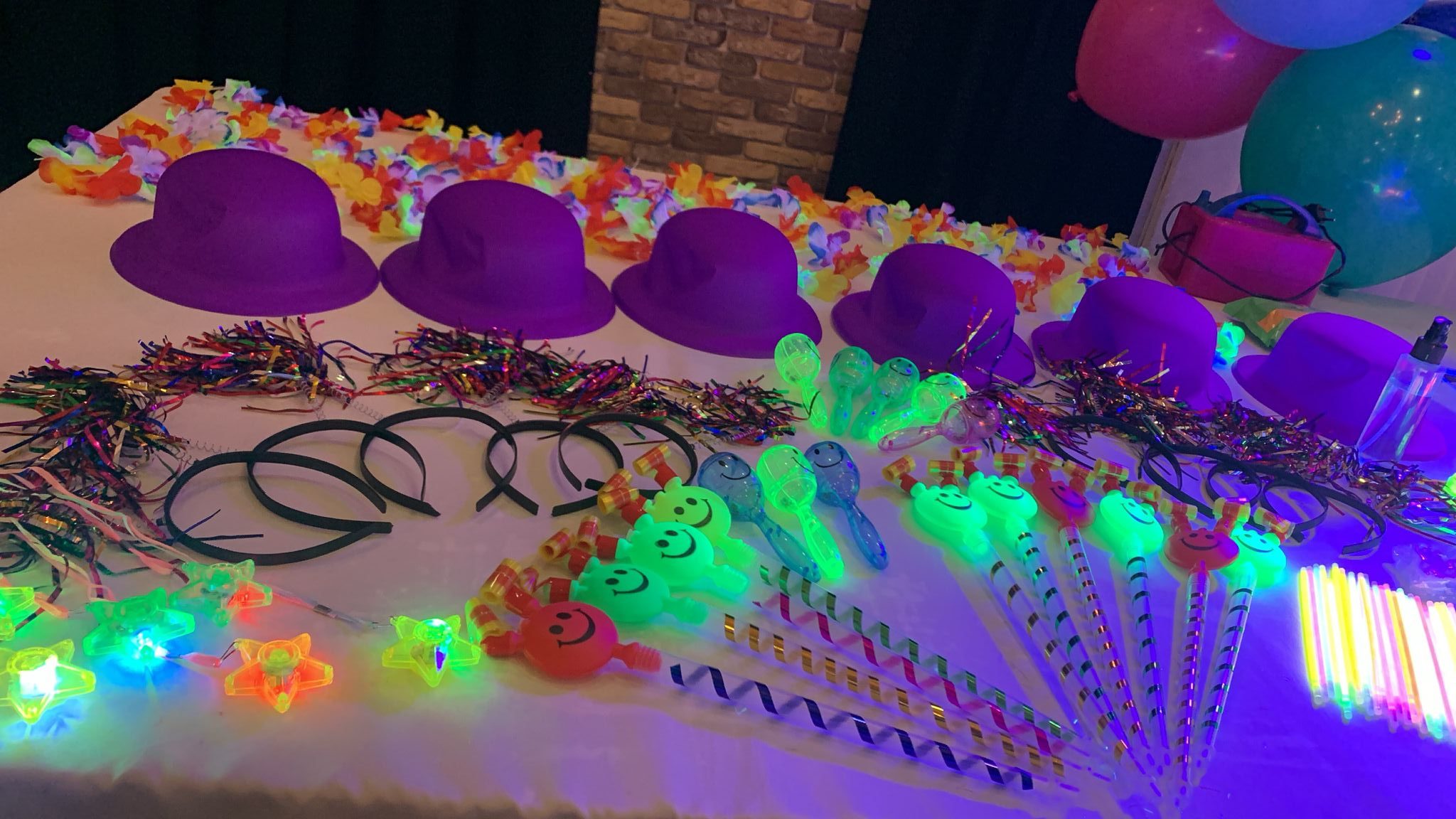 גימיקים זוהרים 2