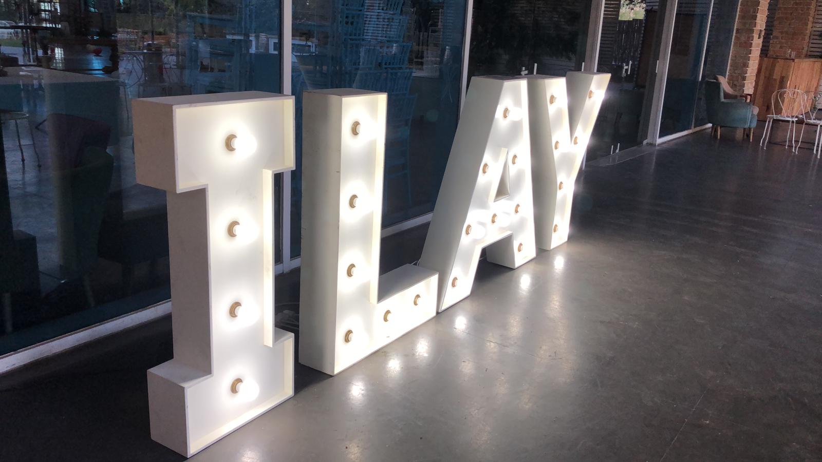 אותיות מוארות