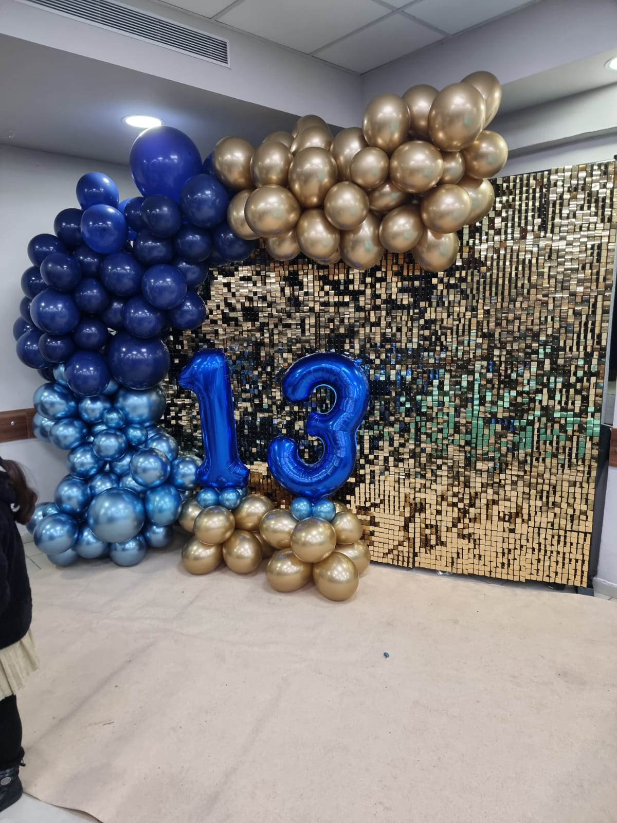 קיר פייטים 13
