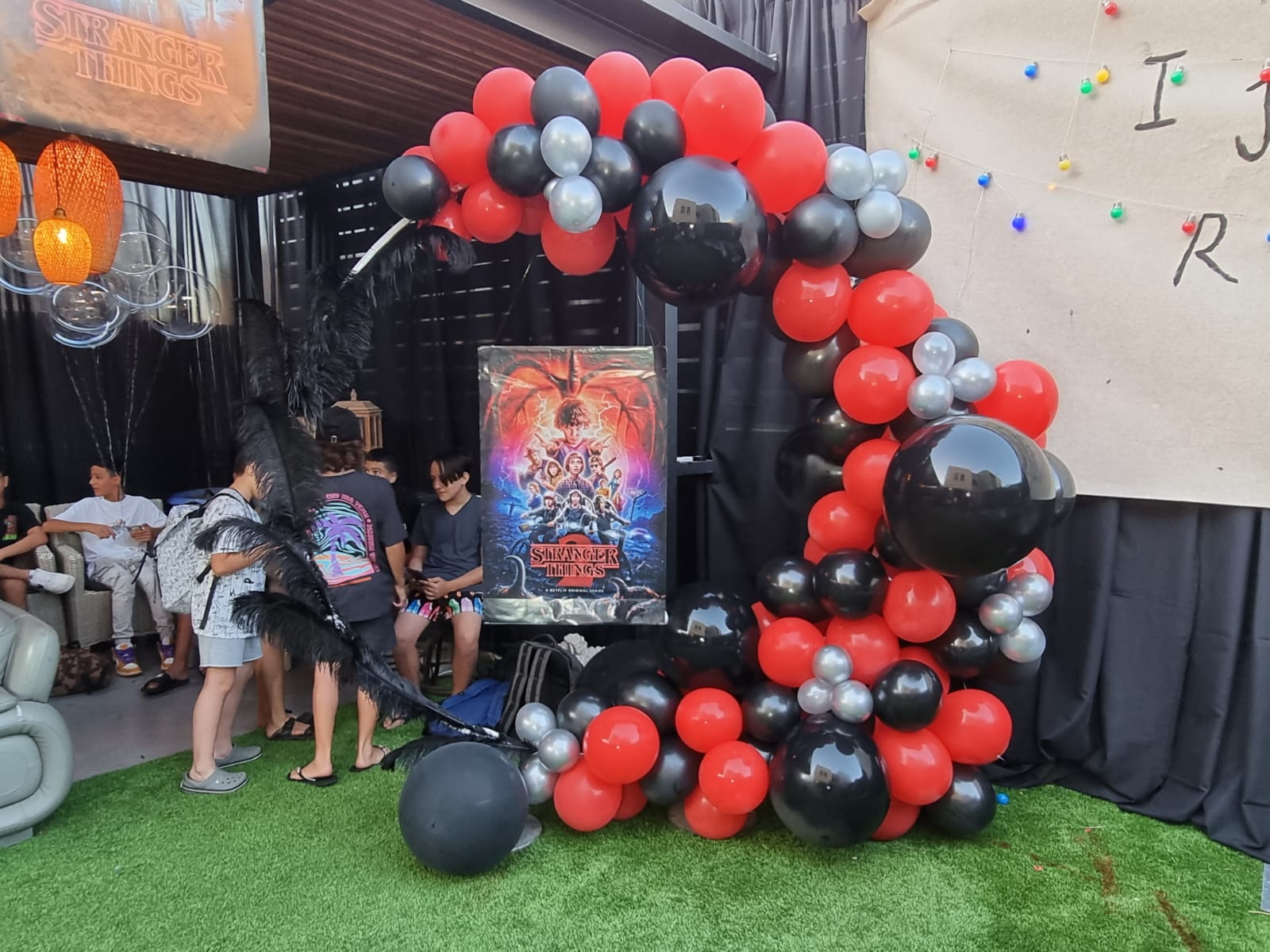 קיר בלונים חגיגה