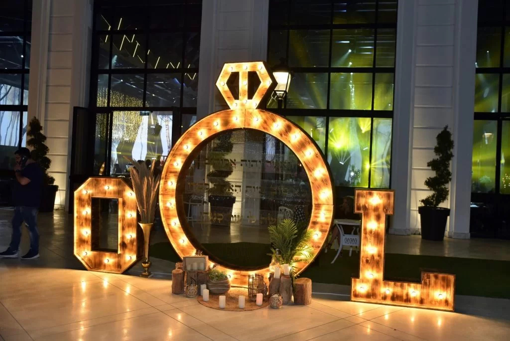 אותיות-מעץ-לאירועים 4 - דיל אותיות מעץ וסלואו