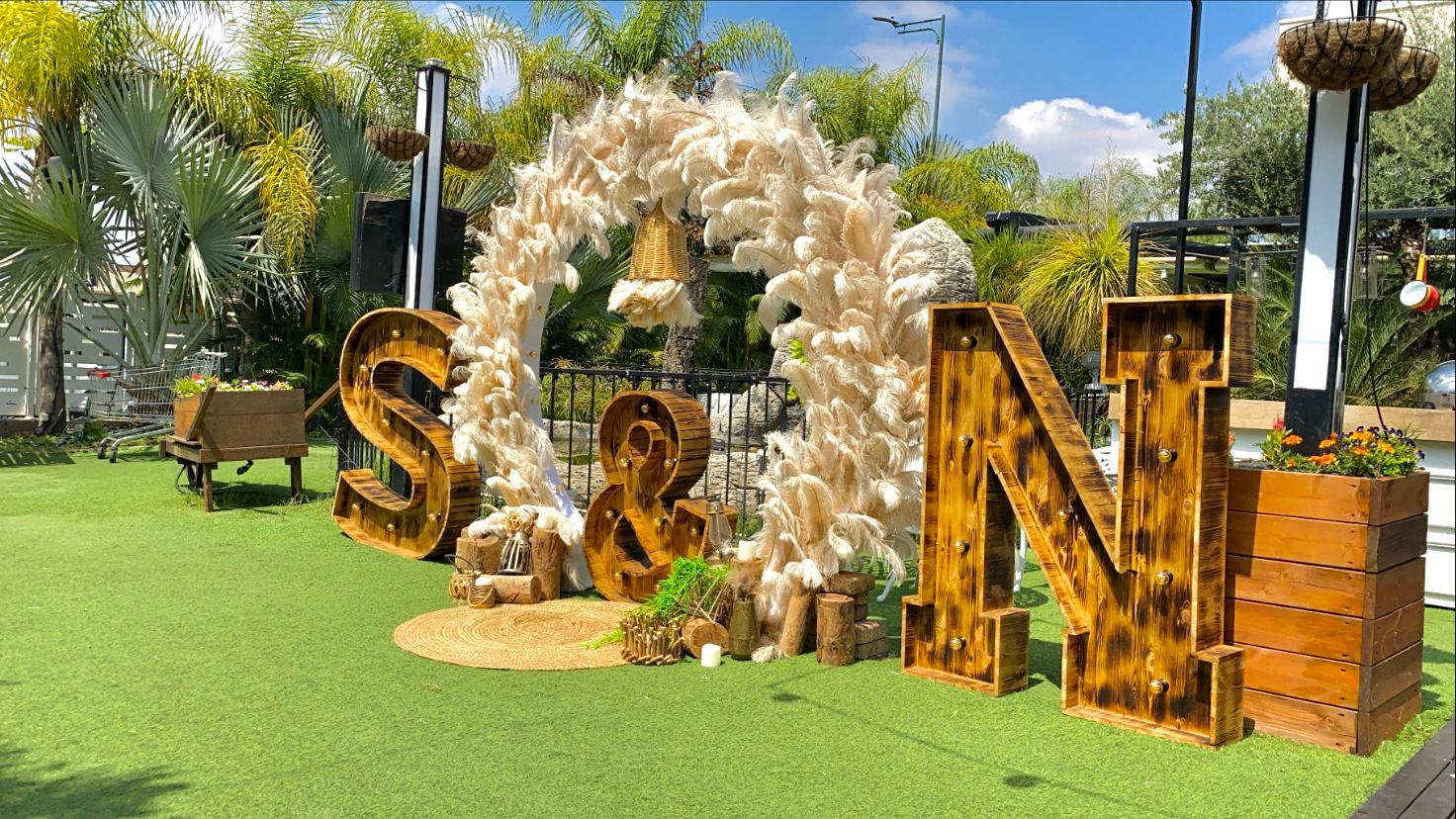 אותיות-מעץ-לאירועים - דיל אותיות מעץ וסלואו