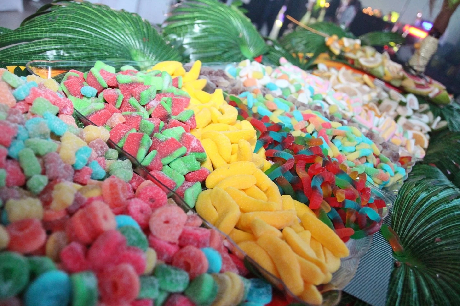 גומי מתוקים 2 - דיל קיאק בשילוב שערות סבתא על מקל לד