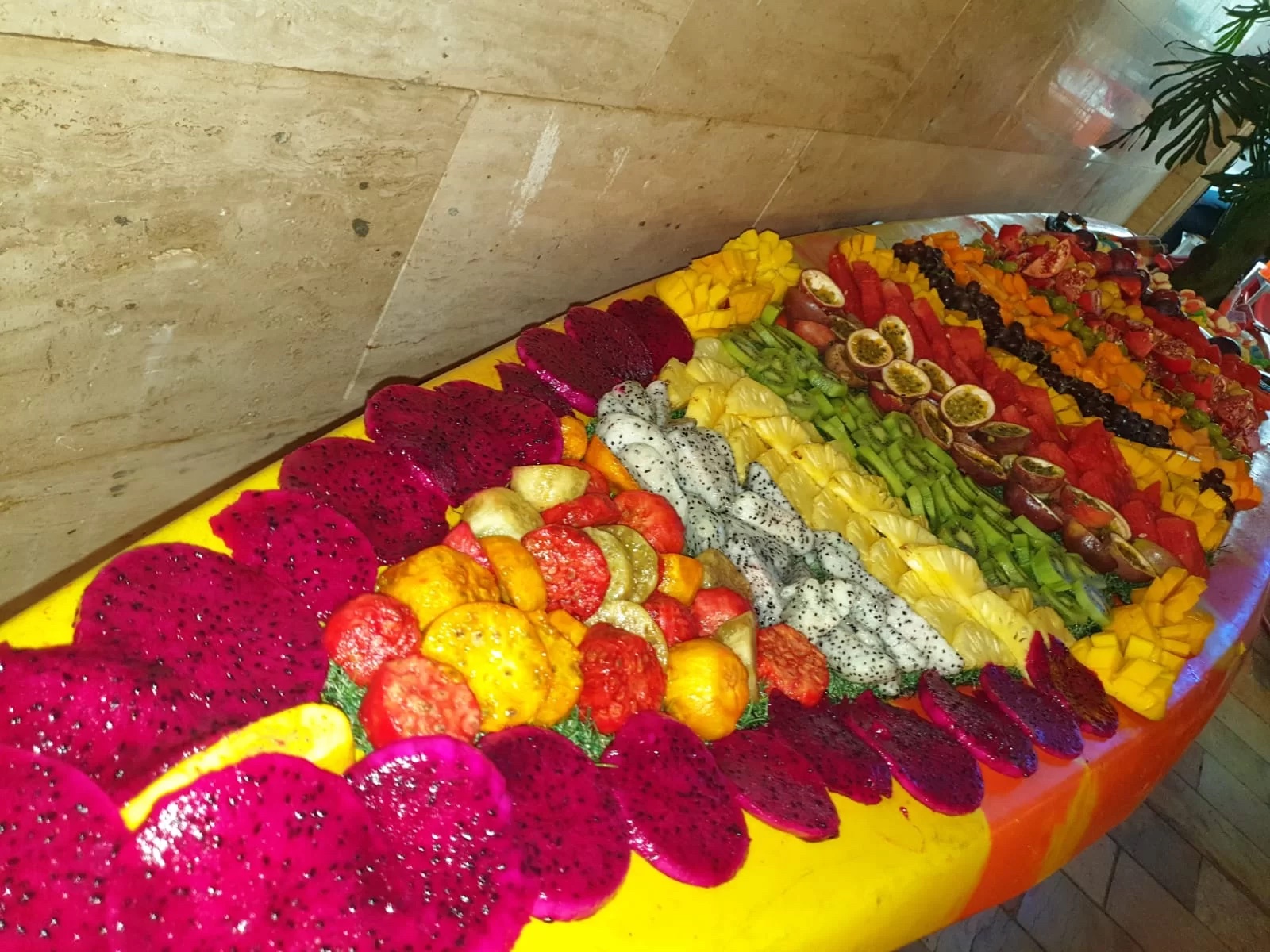 קיאק פירות 1 - דיל קיאק בשילוב שערות סבתא על מקל לד