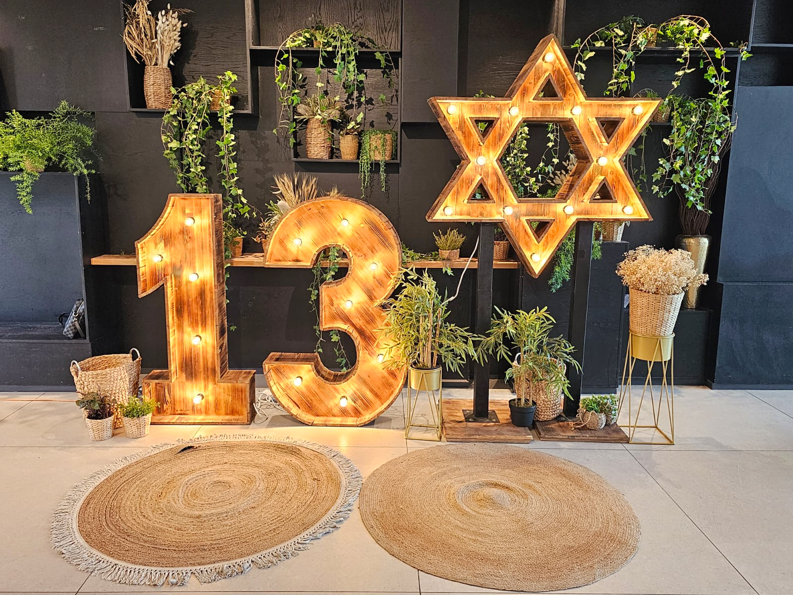 מגן דוד ענק מעץ 11