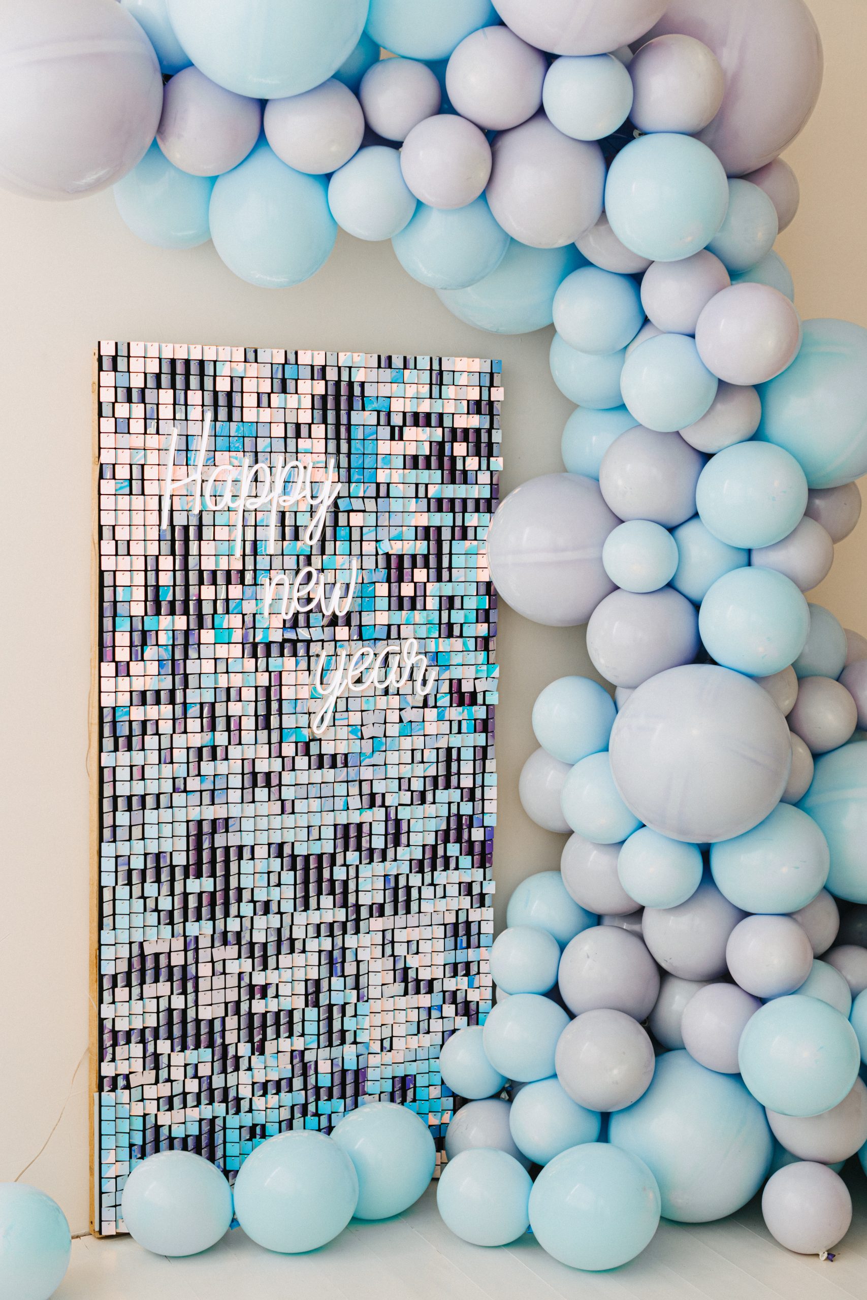 קיר בלונים 3