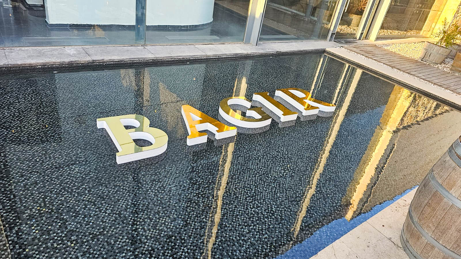 אותיות צפות לאירועים 5