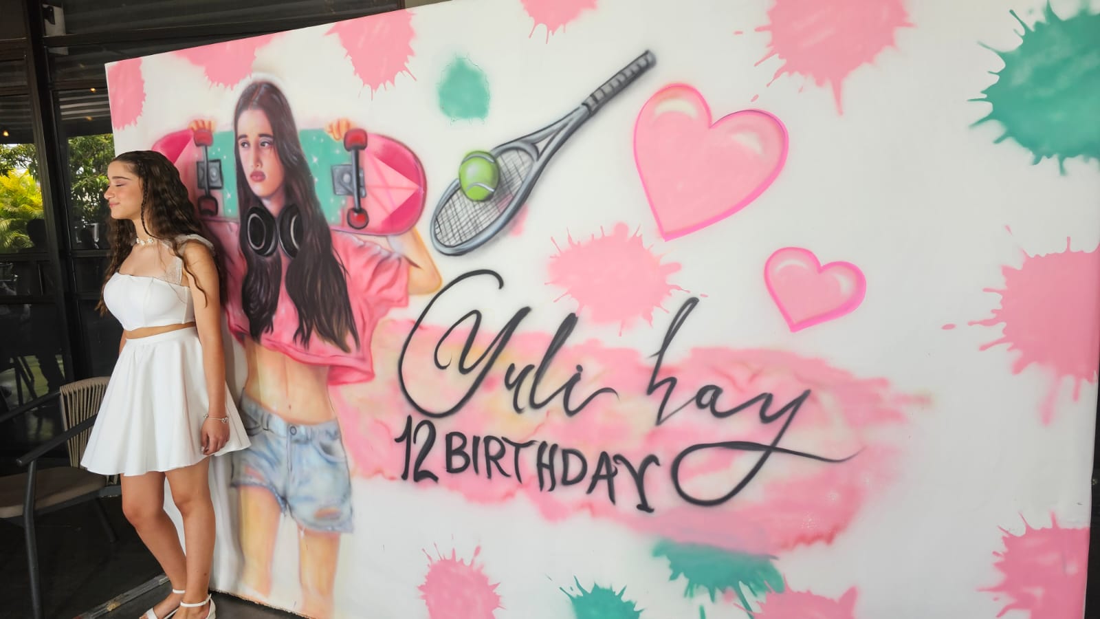 קיר מדליק וצבעוני