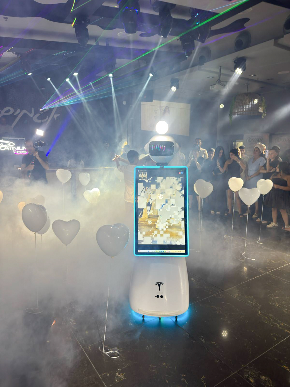 רובוט צילום AI 3